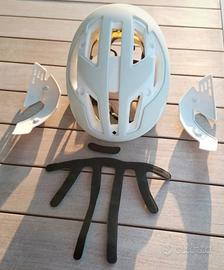 Sweet protection falconer aero