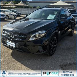 MERCEDES-BENZ GLA 200 d Automatic