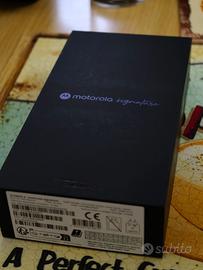 Motorola Signature Martini Olive 16GB RAM + 512GB