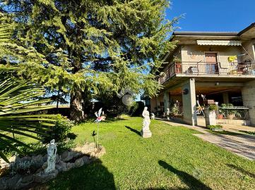 CASA SEMINDIPENDENTE A SOMMACAMPAGNA