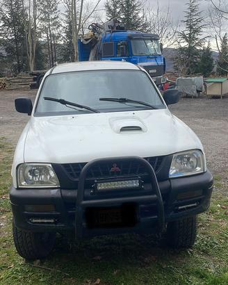 Mitsubishi l200