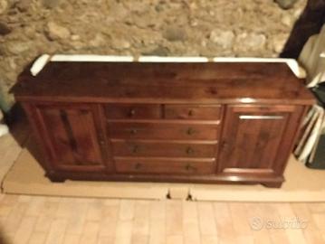 stanza matrimoniale Como comodini letto specchio 