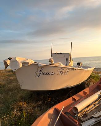 barca da pesca 5/6 metri con motore e documenti