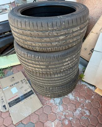 Gomme auto 275/45 r 21