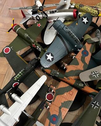 Modellini di aerei militari