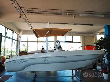 Speedy 5.90 evo 8 persone a bordo