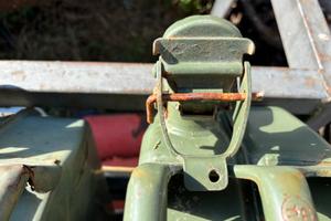 Taniche auto in metallo