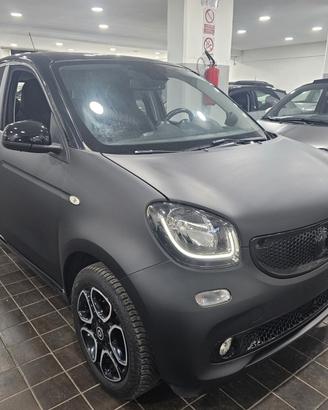 NUOVA SMART FORFOUR IDENTITY BLACK MATT EDITION PA