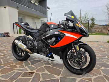 Suzuki gsx r 750 k7 solo uso pista