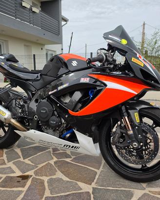 Suzuki gsx r 750 k7 solo uso pista