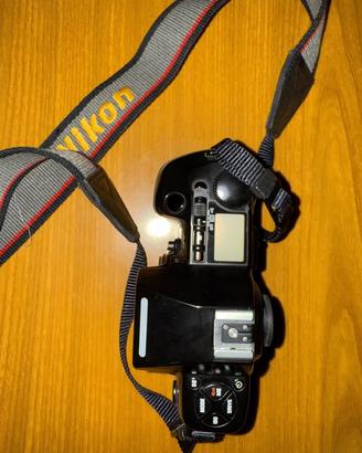 Nikon N8008