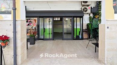 LOCALE COMMERCIALE IN ZONA CENTRALE