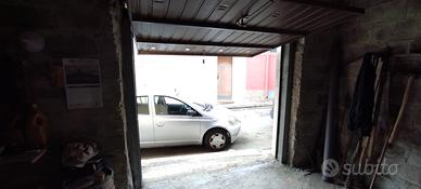 Casa indipendente con garage e giardino