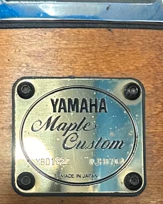 Yamaha Maple Custom + pedal DW 9000 – 1300€