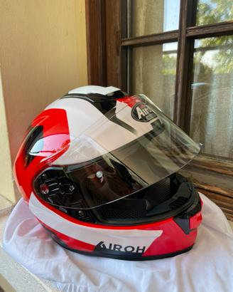 Casco bianco rosso airoh