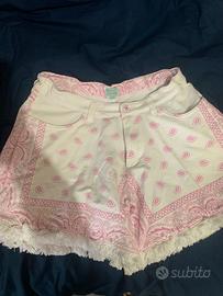 pantaloncini buanchi e rosa