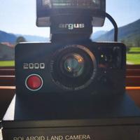 Polaroid Land Camera 2000