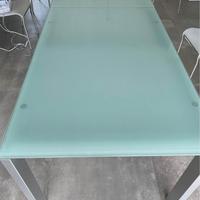 Tavolo Calligaris Baron Connubia in vetro satinato