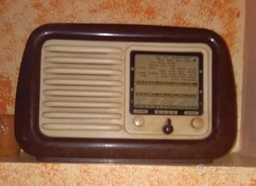 Radio d'epoca Radiomarelli RD 114 – anni ’50