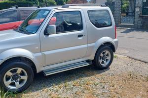auto 4x4 Suzuki Jimmy