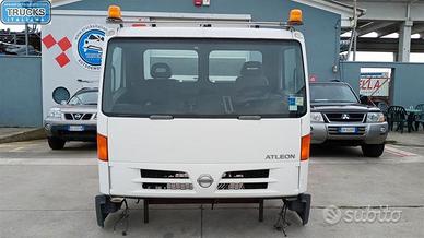 Cabina nissan truck atleon usato