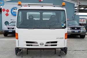 Cabina nissan truck atleon usato