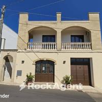 FABBRICATO INDIPENDENTE CON TIPOLOGIA IN LINEA