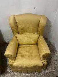 Poltrona Classica Imbottita con Cuscino Lumbare – 