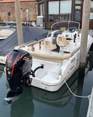 Sessa Key Largo 22 deck
