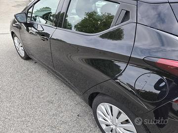 auto nissan micra