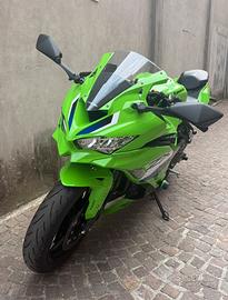 Kawasaki Ninjia zx 4 rr