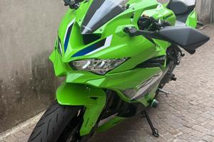 Kawasaki Ninjia zx 4 rr