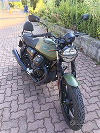 Moto Guzzi v7 Stone