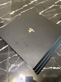 Ps 4pro con 1 TB di memoria