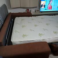 divano in alcantare nuovo