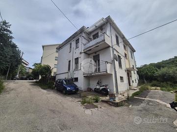 3 LOCALI A CAPPELLE SUL TAVO