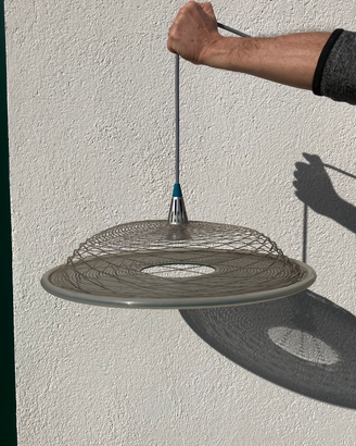 Due lampade a sospensione Artemide