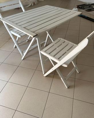 Tavolino e Sedie da Giardino Colore Bianco.