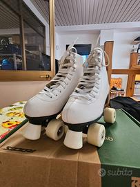Pattini agonistici Roces a rotelle