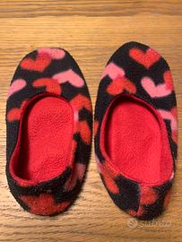 Babucce in pile con suola antiscivolo.