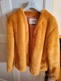 Pull&Bear Cappotto Corto Pelliccia Sintetica ocre