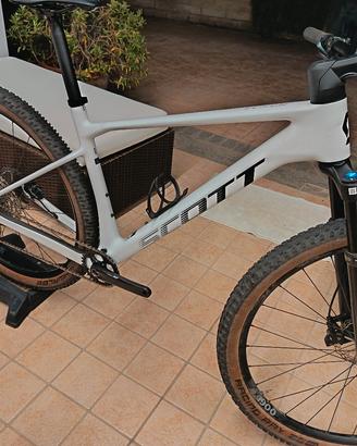 Scott scale tg L bianca