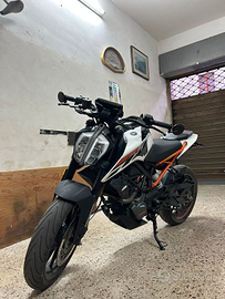 Ktm duke 125