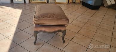 Pouf ,sgabello per camere da letto