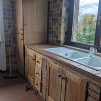 Cucina (forno, fornello, lavello e mobilio)