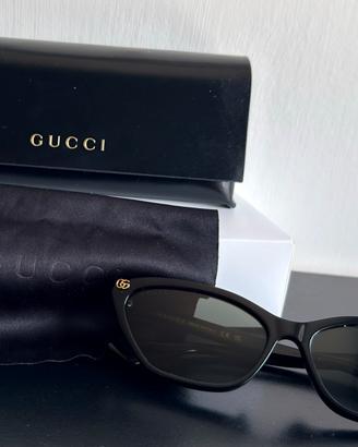Occhiali da Sole Gucci Cat-Eye Neri GG1815S