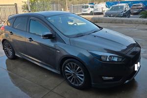 FORD FOCUS ST LINE 1.5 DIESEL 120 CV