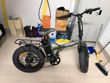 Nilox, e-bike X8, bici elettrica, colore verde.