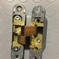 Set cerniere + serrature per 9 porte Toscocornici