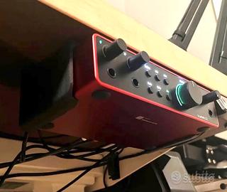 Supporto scheda audio Focusrite Scarlett scrivania
